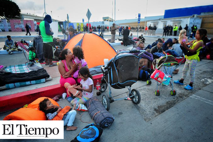 Migrantes rebasan capacidad de albergue en Tijuana